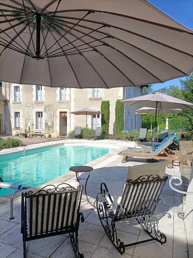 Couette-café Château d'Arfeuilles Chambres et tables d'hôtes