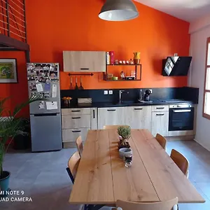  Apartment Loft Vue Palais Des Papes Frankreich